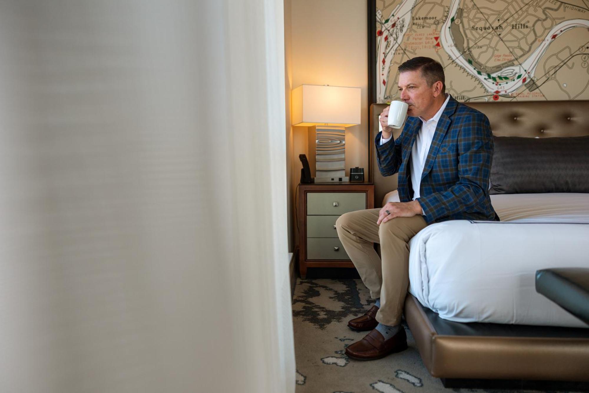 The Tennessean Personal Luxury Hotel Ноксвилл Экстерьер фото